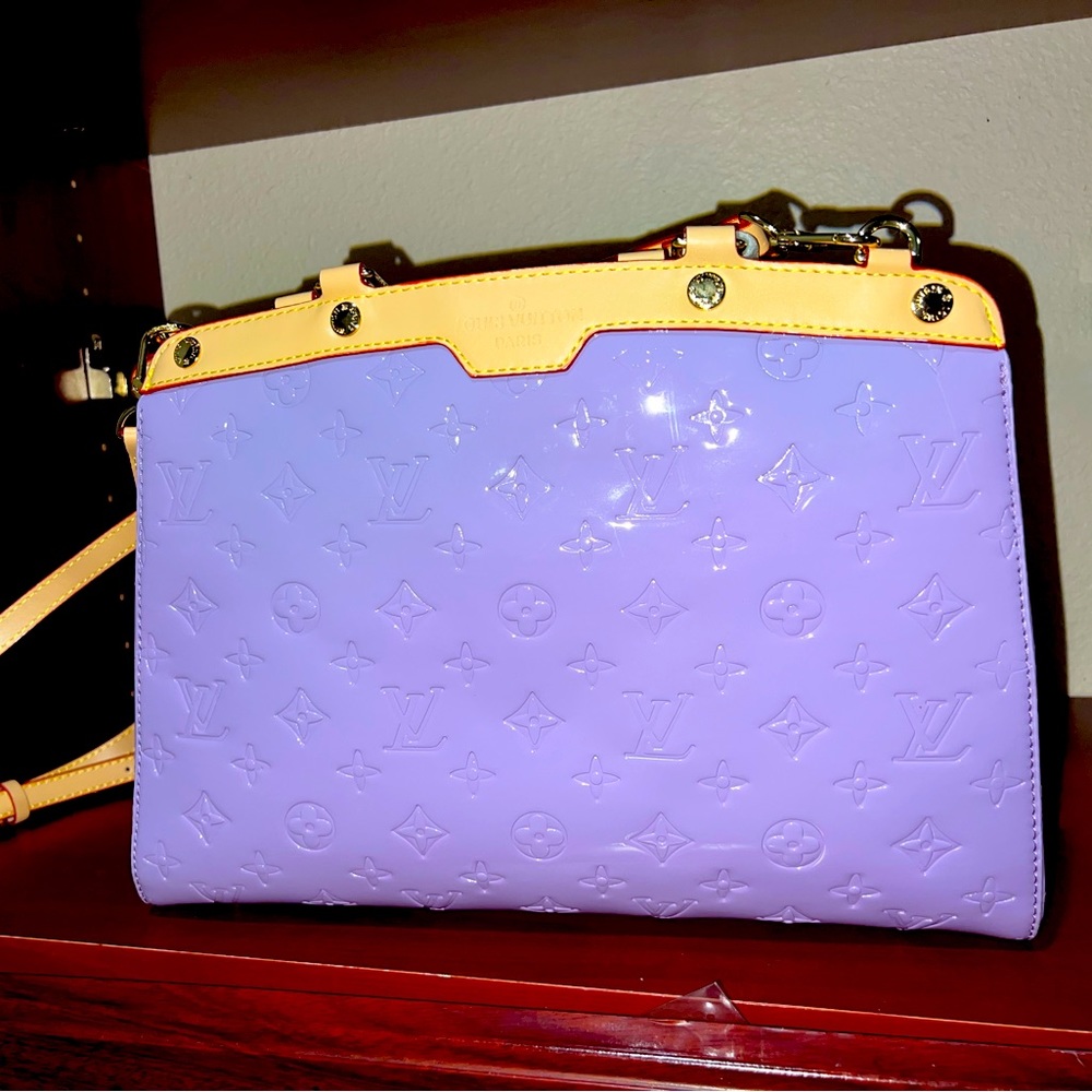 LAVENDER LV